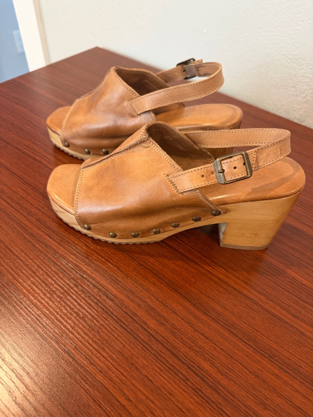 Bed Stu Women’s Tan Leather Clog Sandals with Slingback Strap